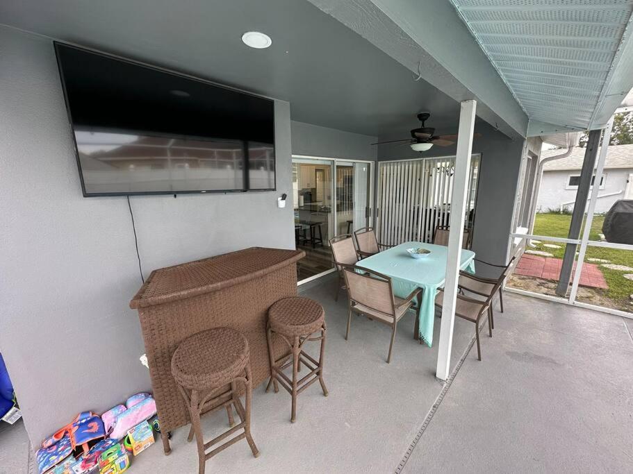 Manatee Oasis Weeki Wachee Family Fun Pool Home Спринг-Хилл Экстерьер фото